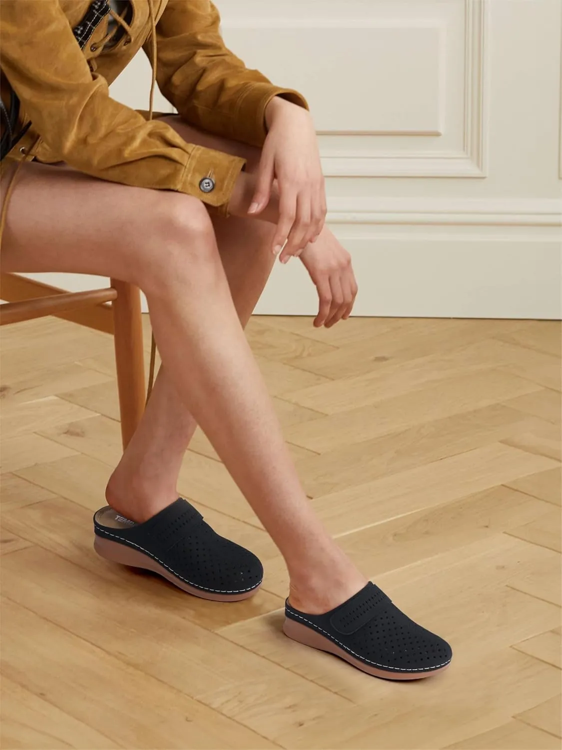TEMOFON Mules for Women Slip on Sandals: Comfortable Clogs with Arch Support Leather Flats Closed Toe Sandals Shoes
